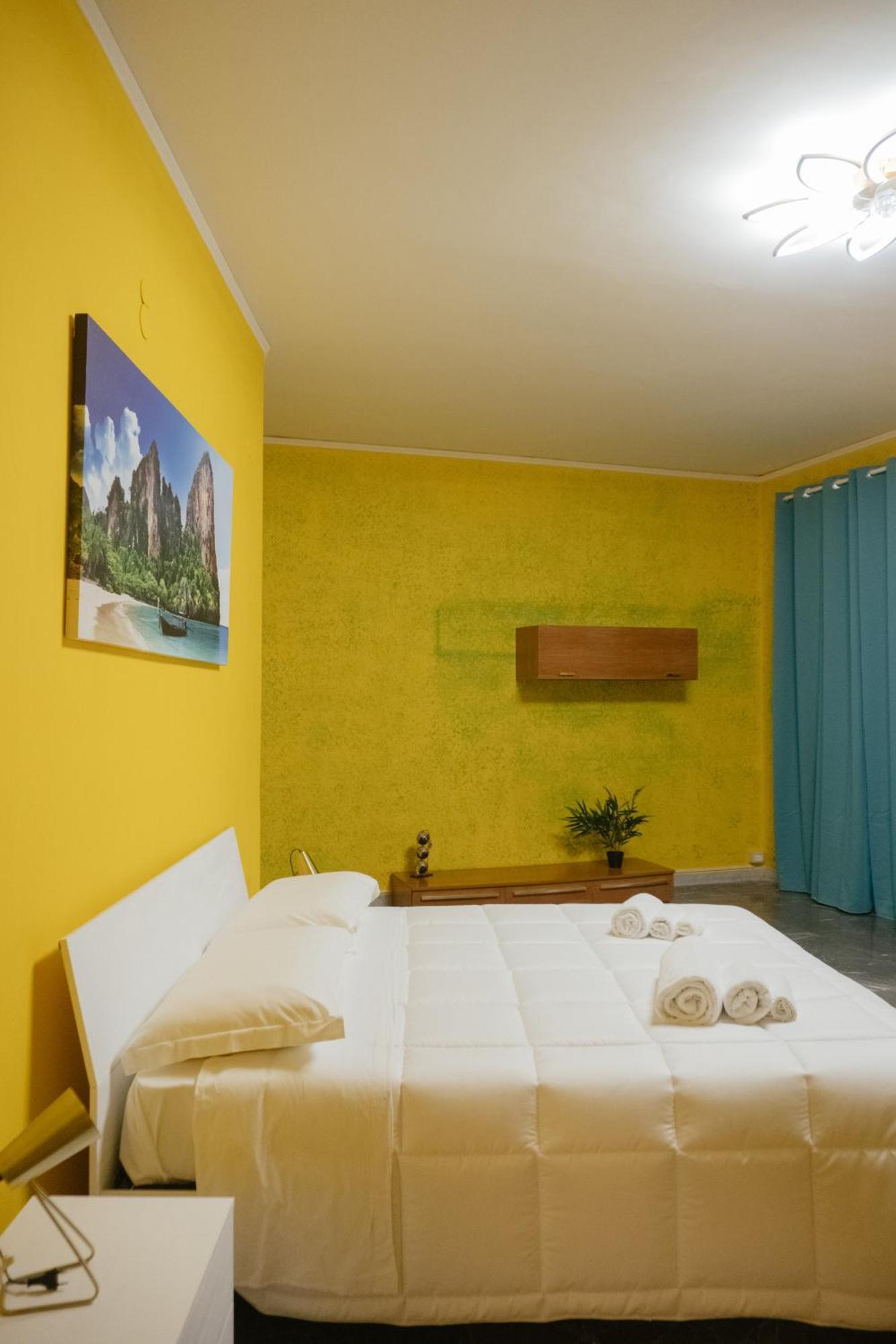 Domus Aurea Relax Room Салерно Номер фото